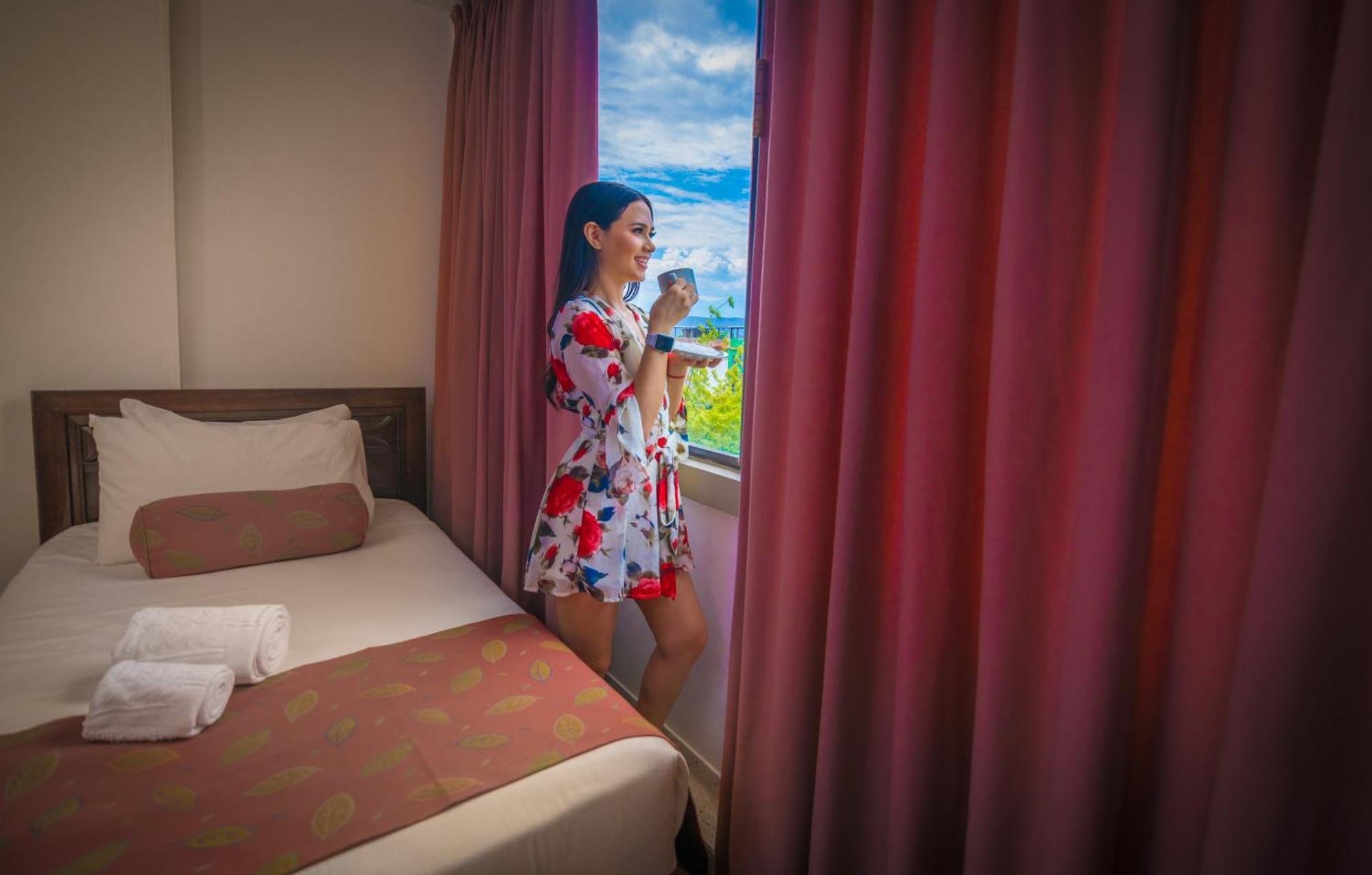 Hotel Chicala เนย์บา ภายนอก รูปภาพ