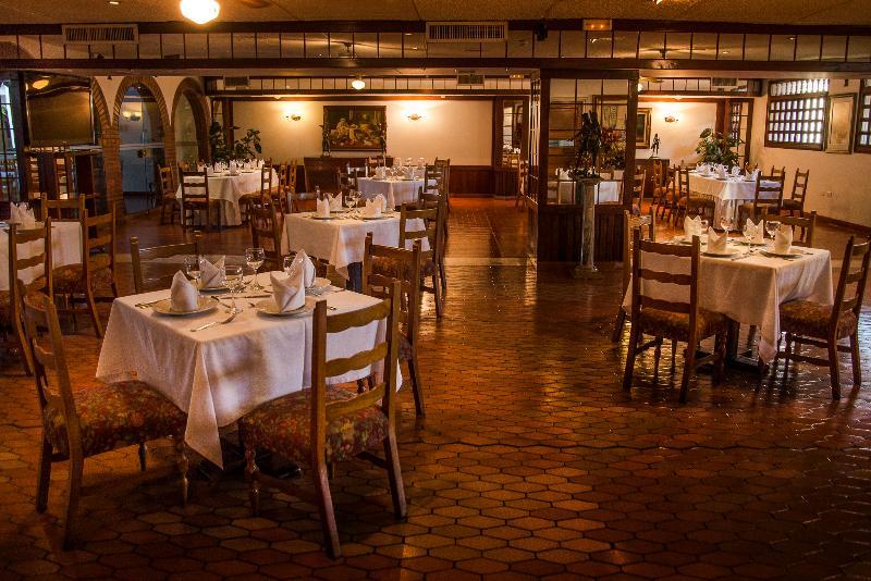 Hotel Chicala เนย์บา ภายนอก รูปภาพ